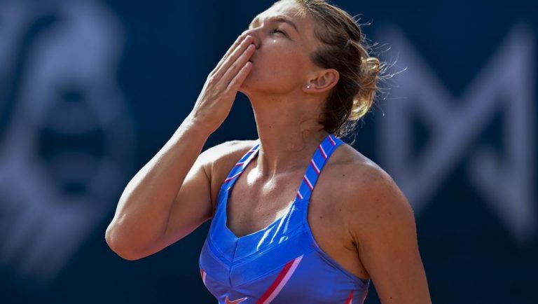 Halep recorta la ventaja de Barty en el ranking WTA tras reinar en Praga