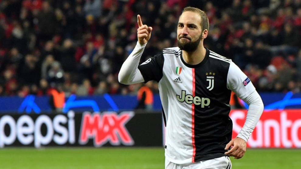 Higuaín con la juve