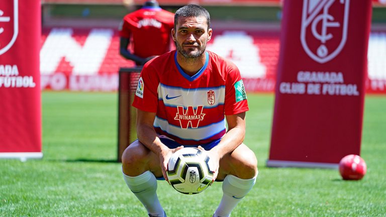 Jorge Molina firma dos temporadas con el Granada y jugará hasta los 40 años