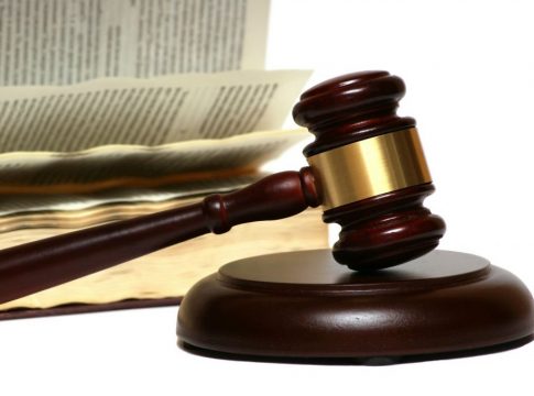 Juzgado Condenado el médico acusado de cohecho por cobrar los certificados de defunción