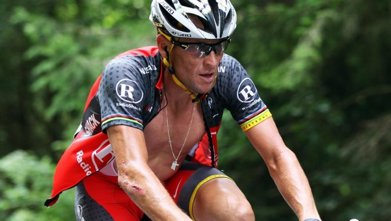 Lance Armstrong se despacha a gusto en su propio documental