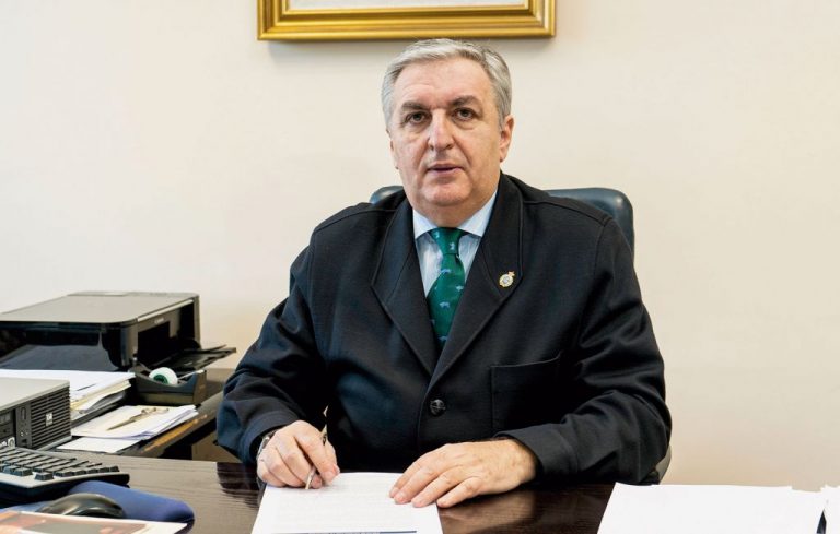 Luciano Azpiazu, es presidente de la Federación de Asociaciones de Ingenieros Industriales de España