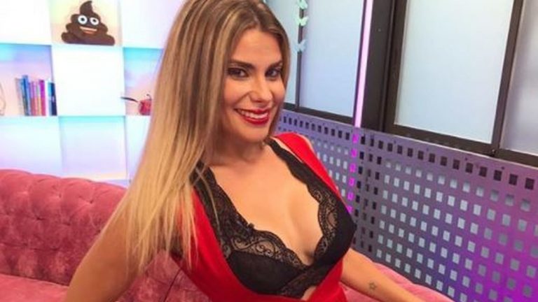 María Lapiedra, muy 'hot' con estos favorecedores bikinis
