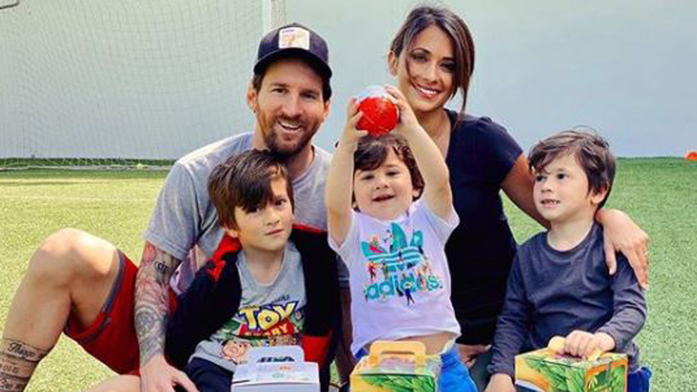 Así de mal lo pasó la familia de Messi tras anunciar su adiós al Barcelona 2 Messi Familia