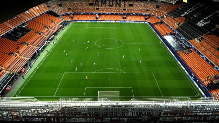 Mestalla se estrena con derbi valenciano