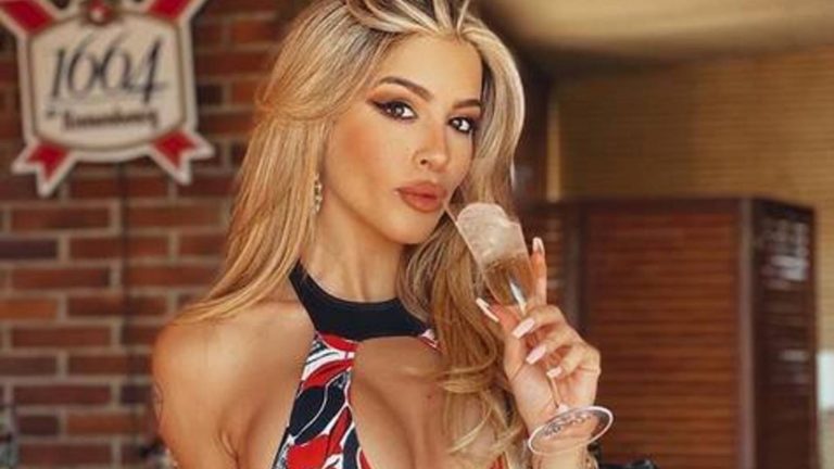 Oriana Marzoli, súper sexy con este posado de espalda