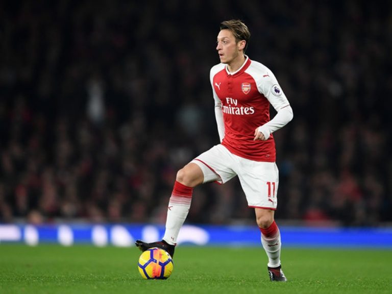 De dios del fútbol a un fracasado: el auténtico drama de Özil