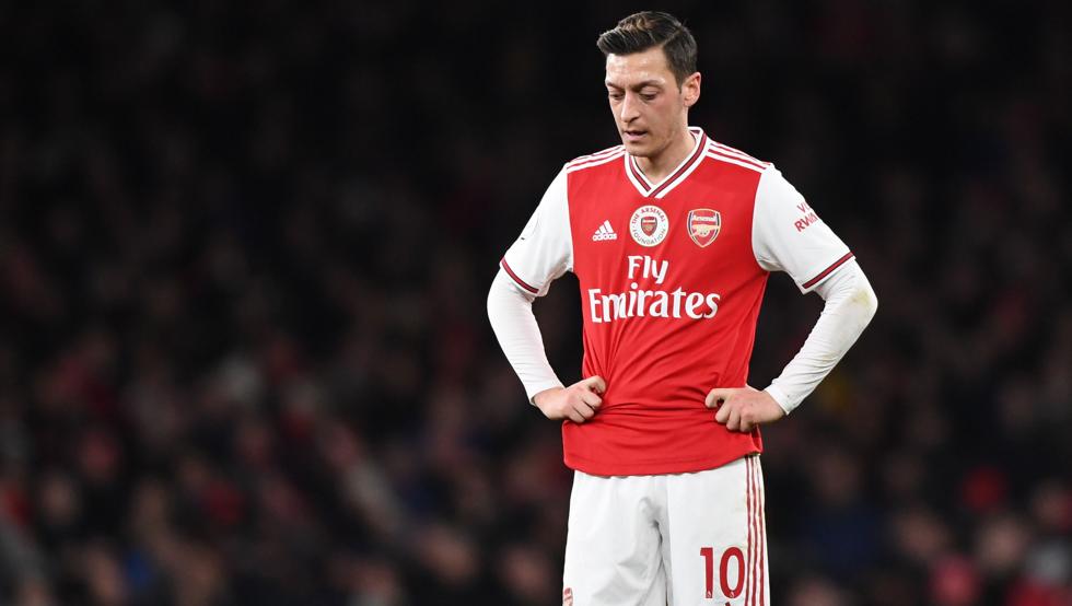 "Vaya pufo". Están en la ruina y Ozil es el culpable 2 Ozil Arsenal