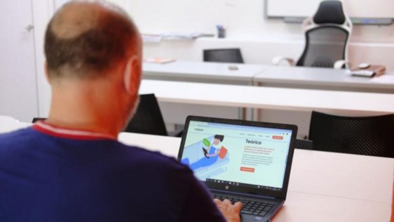 Plataforma de Autoescuelas Digitales pide autocrítica a DGT