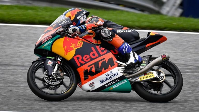 Raúl Fernández repite pole en Moto3 en el GP de Austria