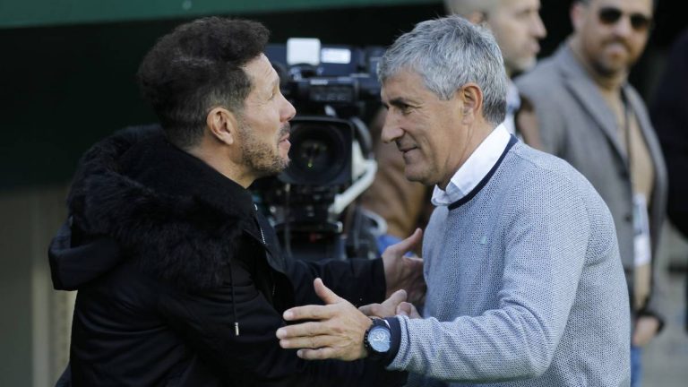 El golpe bajo de Simeone a Setién... ¡Se lo roba en la cara!