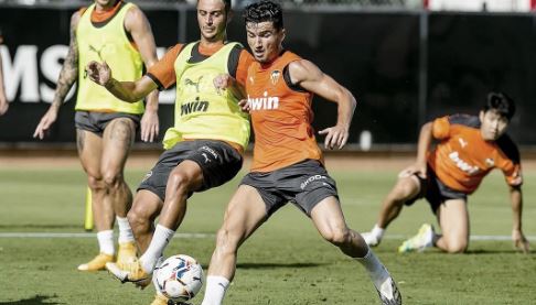 "Es ridículo": el niño que aspira a ser capitán del Valencia 2 Valencia 1 1