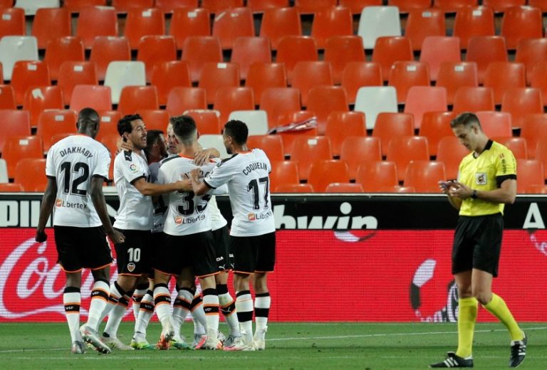 El Valencia busca reengancharse a Europa ante Osasuna