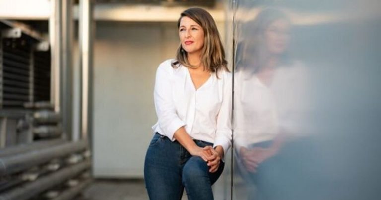 Yolanda Díaz, habla la prolongación de los ERTE