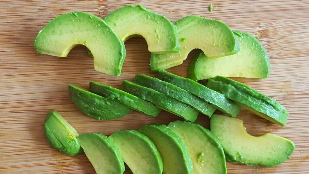Cómo hacer una bebida de aguacate para que tu dieta te haga perder más kilos