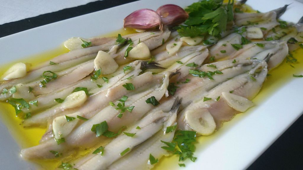 ¿Cómo hacer boquerones en vinagre?