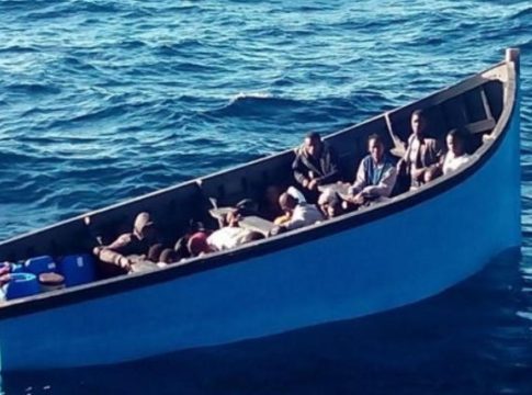 canarias-recibe-350-migrantes-48h