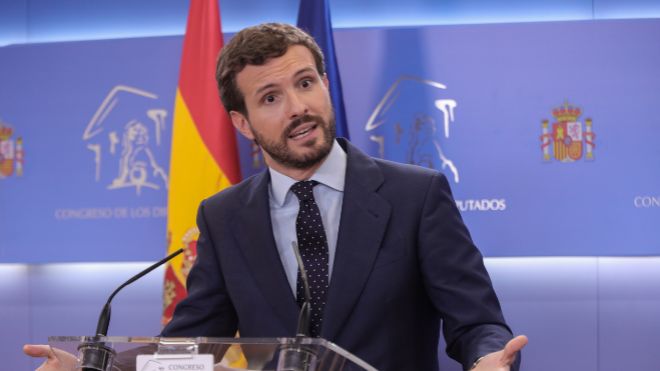 Casado dice ante empresarios que pedirá ampliar la carencia de pago de los créditos ICO