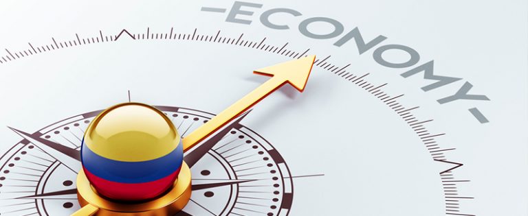 La economía colombiana modera su caída en julio y crece un 2,5%