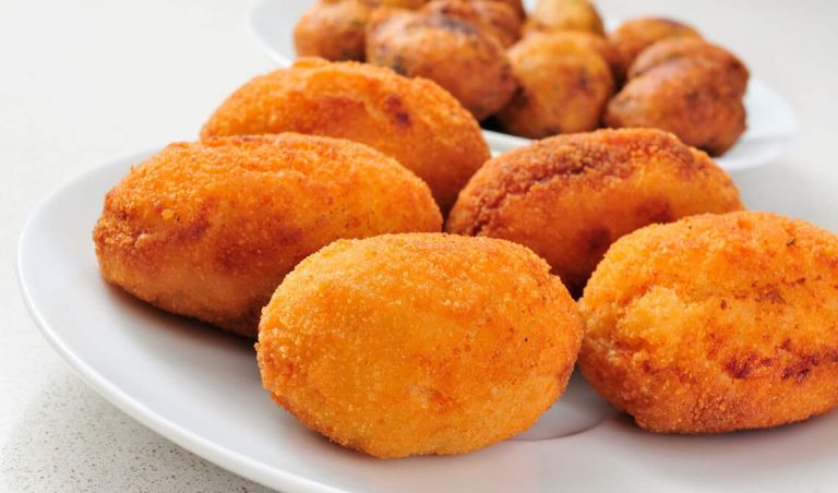 Cómo hacer unas croquetas sabrosas de pollo y jamón