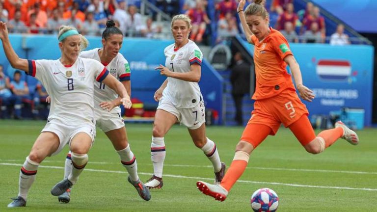La FIFA ofrecerá ocho nuevos programas de desarrollo del fútbol femenino