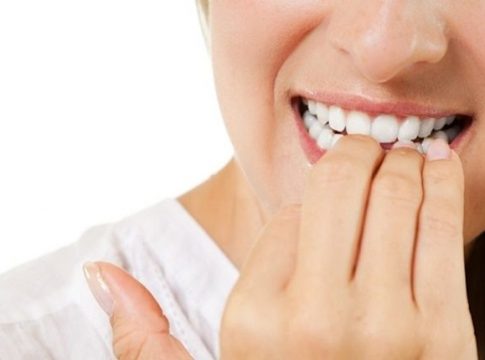 detenida morder labio Detenida una mujer por arrancarle parte del labio a su pareja de un bocado