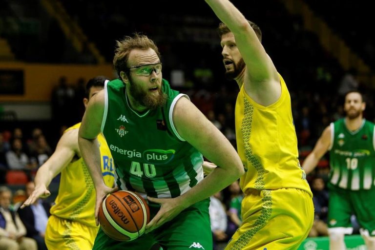 Dos positivos en el Coosur Real Betis aplazan la Copa de Andalucía de básquet