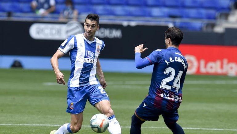 El Espanyol pierde contra el Levante y aleja sus opciones de permanencia