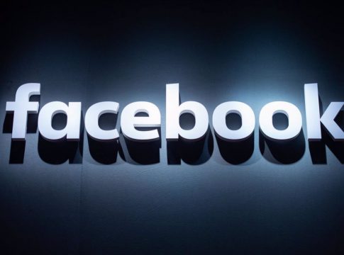 facebook-amenaza-abandonar-ue-si-prohiben-transferir-datos-usuarios-europeos-ee-uu Facebook amenaza con abandonar la UE si le prohíben transferir datos de usuarios europeos a EE.UU