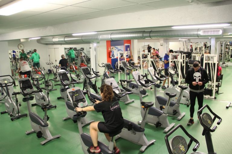 Fiscalía pide 4 meses de prisión para una clienta por acosar a un monitor de 'fitness'