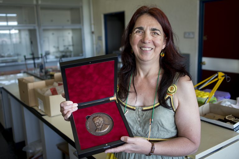 La geóloga Ana María Alonso Zarza, nueva directora del IGME