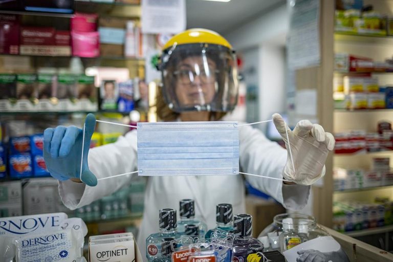 Gobierno distribuye desde este lunes 15 millones de mascarillas a través de la FEMP