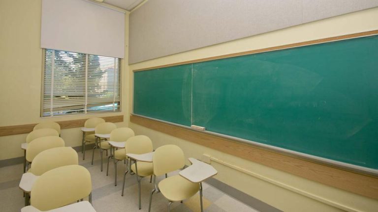 Sindicatos registran el preaviso de huelga de profesorado