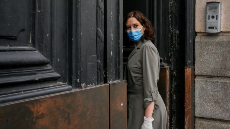 Illa respalda la gestión de Ayuso pero no descarta el confinamiento por barrios en Madrid
