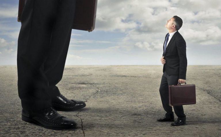 El arte de responder preguntas impertinentes fulminando a la otra persona