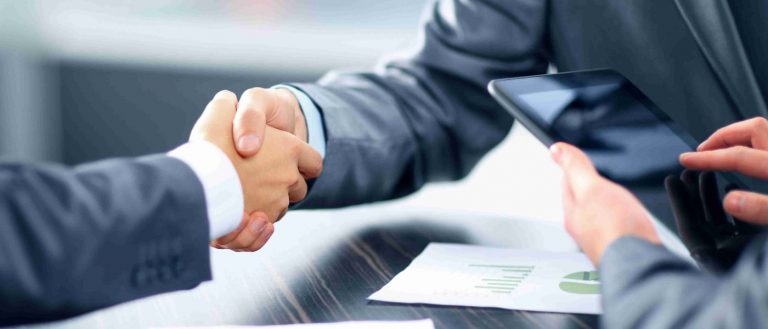 La licitación pública acumula un desplome del 36% hasta julio