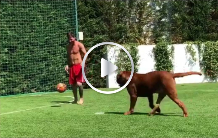 ¡Messi sin piedad! Así gambetea a su perro