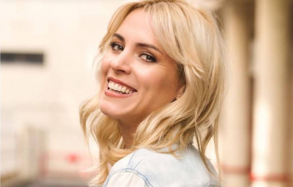 Las chicas del cable con Naggie Civantos