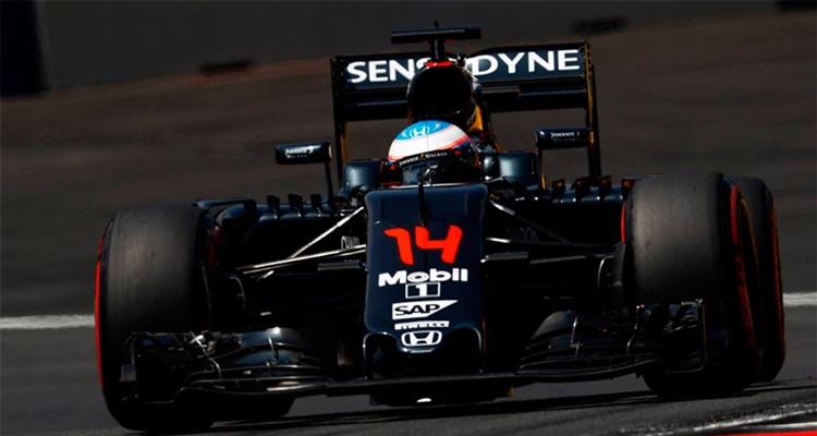 McLaren, Fernando Alonso, Carlos Sainz