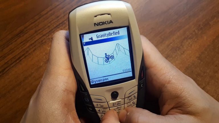 Móviles ladrillo olvidados por los que se paga un pastón