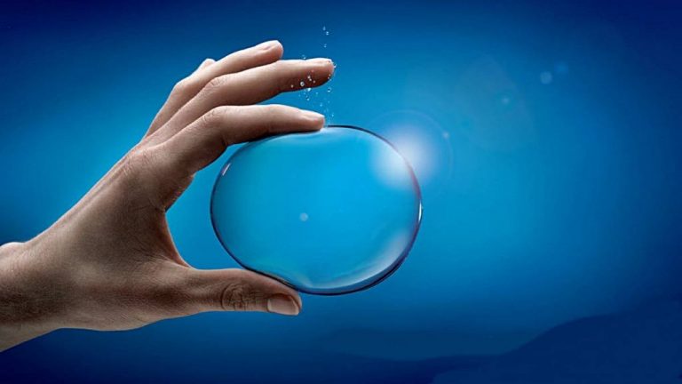 Descubren cómo el oxígeno vuelve diestros los espines en un material magnético