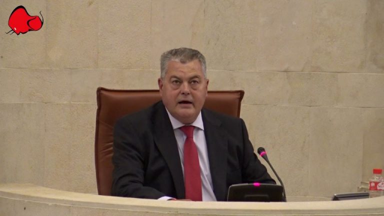 Parlamento cántabro admite a trámite la petición de TU