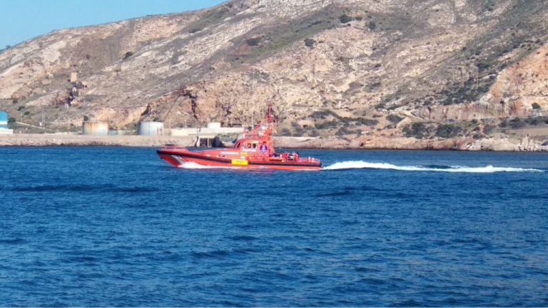 Murcia denuncia una avalancha de pateras 