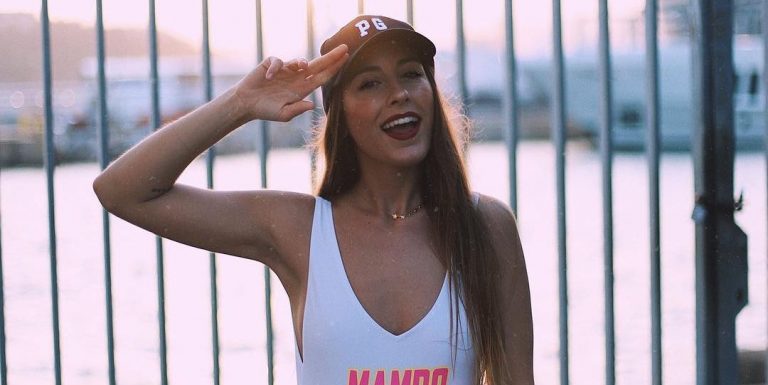 Las imágenes más calientes de Paula Gonu en la playa