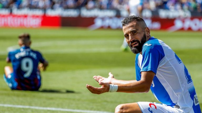 El Huesca fortalece su defensa con la llegada del griego Dimitrios Siovas