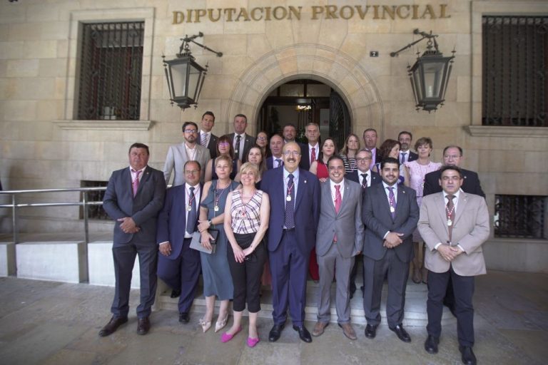 Diputación de Teruel concederá a Joaquín Carbonell la Cruz de San Jorge a título póstumo