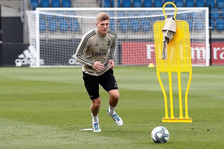 Kroos: 