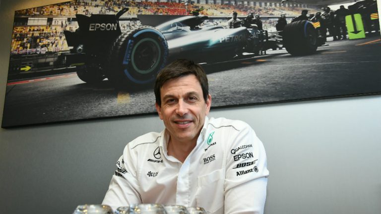 Toto Wolff reactiva el fichaje de Carlos Sainz