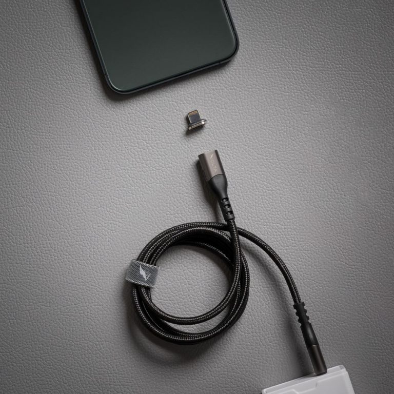 Se acabó llevar varios: así es Volta Spark, el cable universal para todos los dispositivos