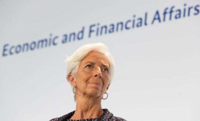 Lagarde promete para diciembre un paquete de medidas para abordar la situación